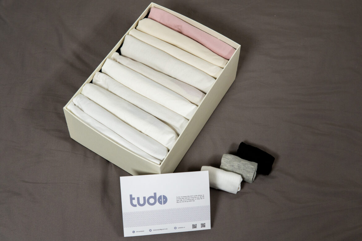 Sử dụng hộp lưu trữ để sắp xếp tủ đồ gọn gàng, tiết kiệm không gian