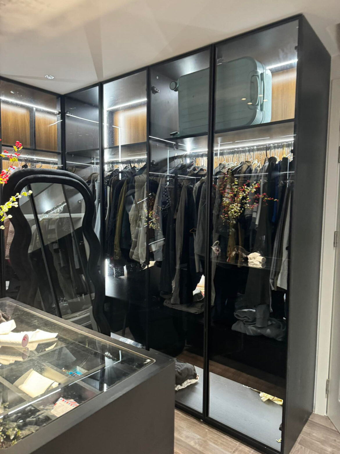 Tủ quần áo cần phù hợp với phong cách nội thất